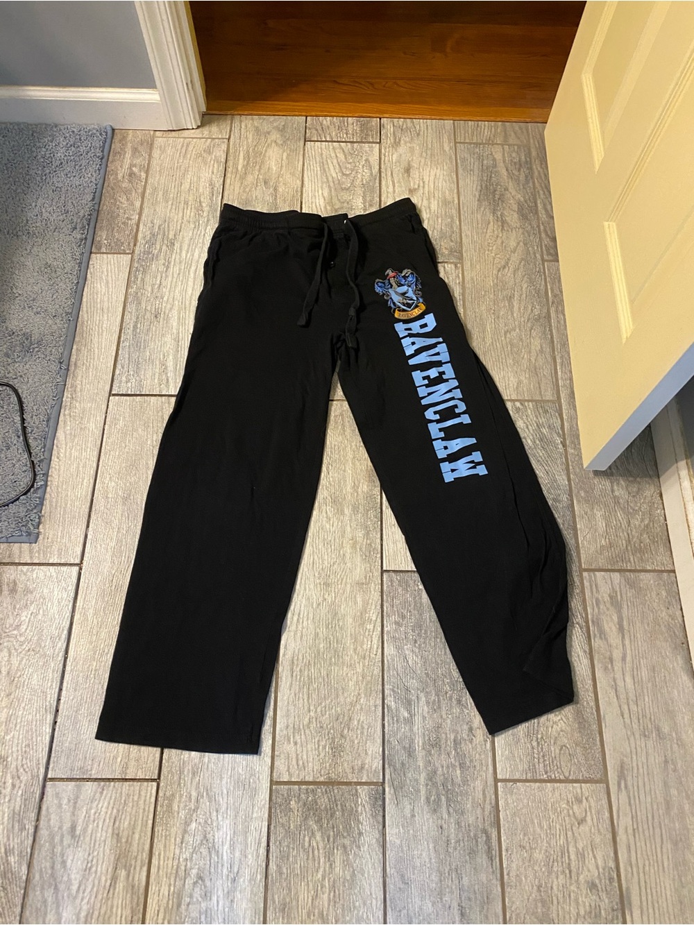 Harry Potter rqbeclaq  Black Lounge Pants with Crest